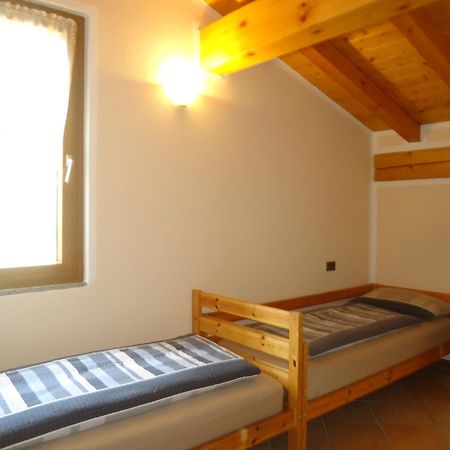 Casa Carla, Bis 4 Personen, Garten, Balkon Mit Blick Auf Den See Und Die Berge クロネ エクステリア 写真
