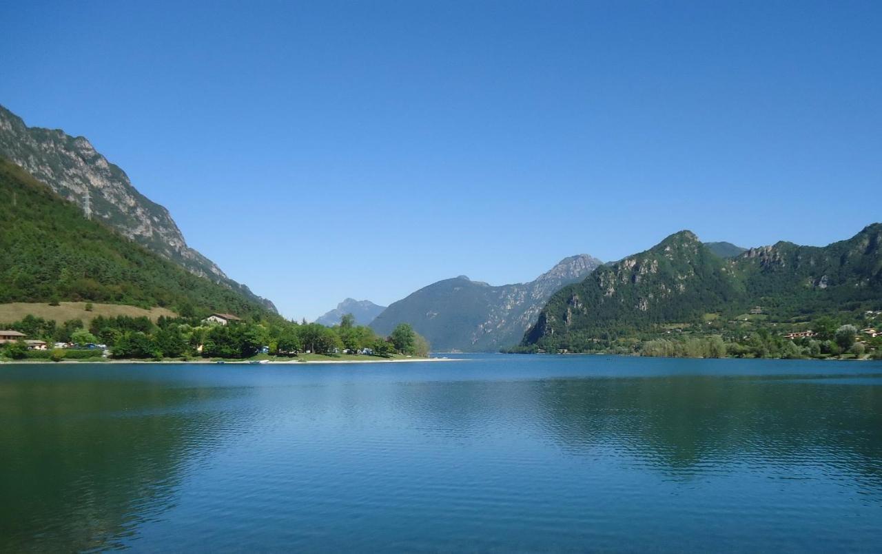Casa Carla, Bis 4 Personen, Garten, Balkon Mit Blick Auf Den See Und Die Berge クロネ エクステリア 写真