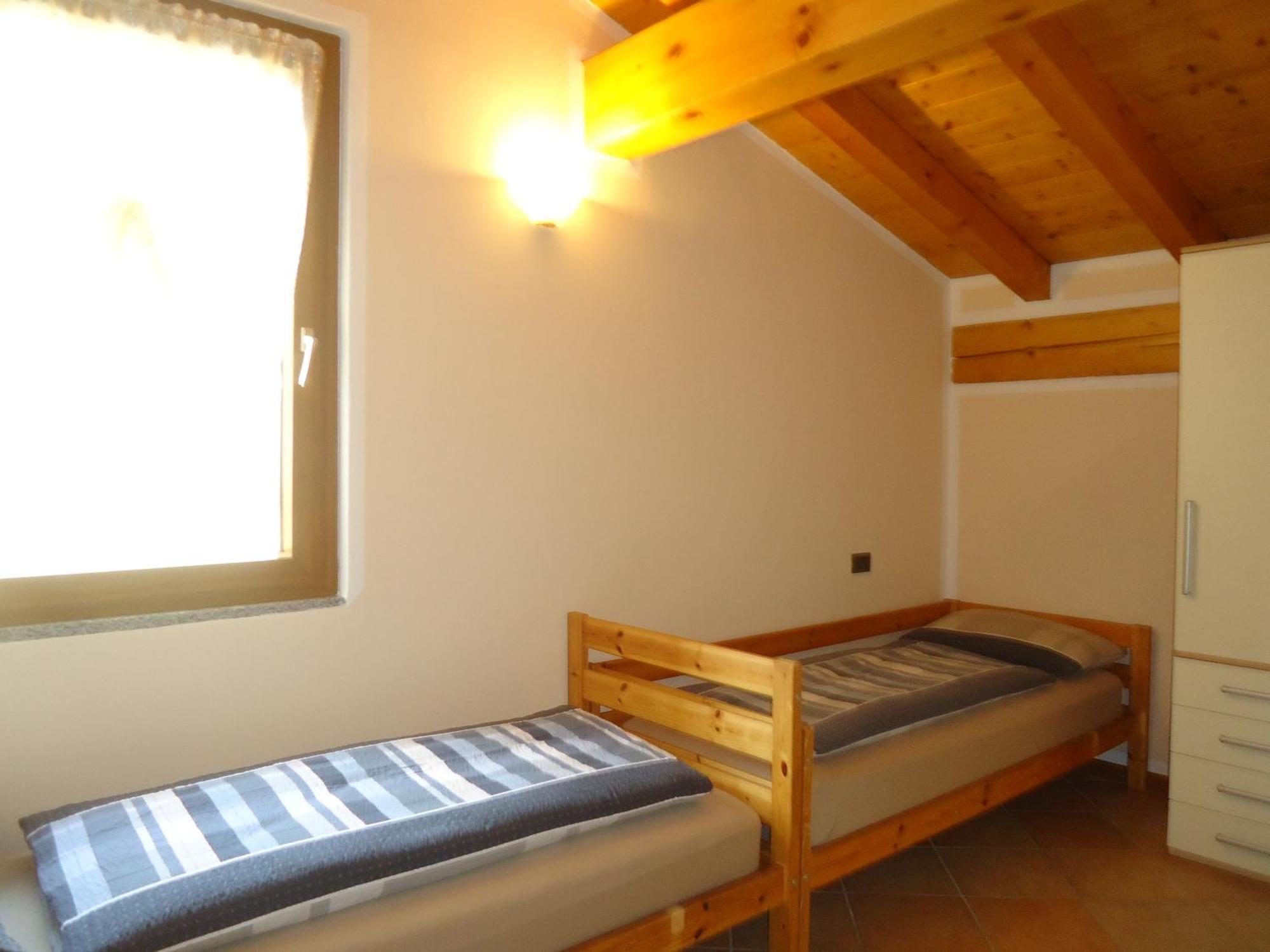 Casa Carla, Bis 4 Personen, Garten, Balkon Mit Blick Auf Den See Und Die Berge クロネ エクステリア 写真