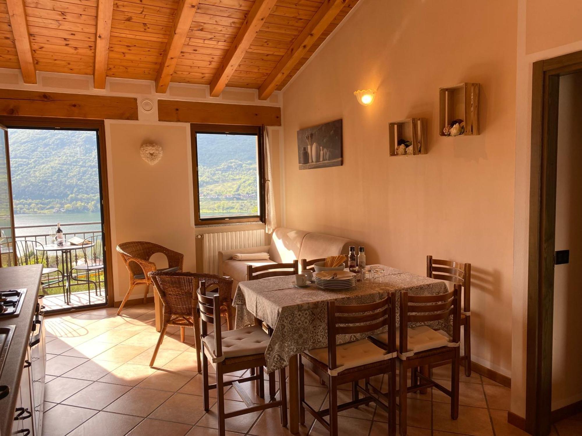 Casa Carla, Bis 4 Personen, Garten, Balkon Mit Blick Auf Den See Und Die Berge クロネ エクステリア 写真