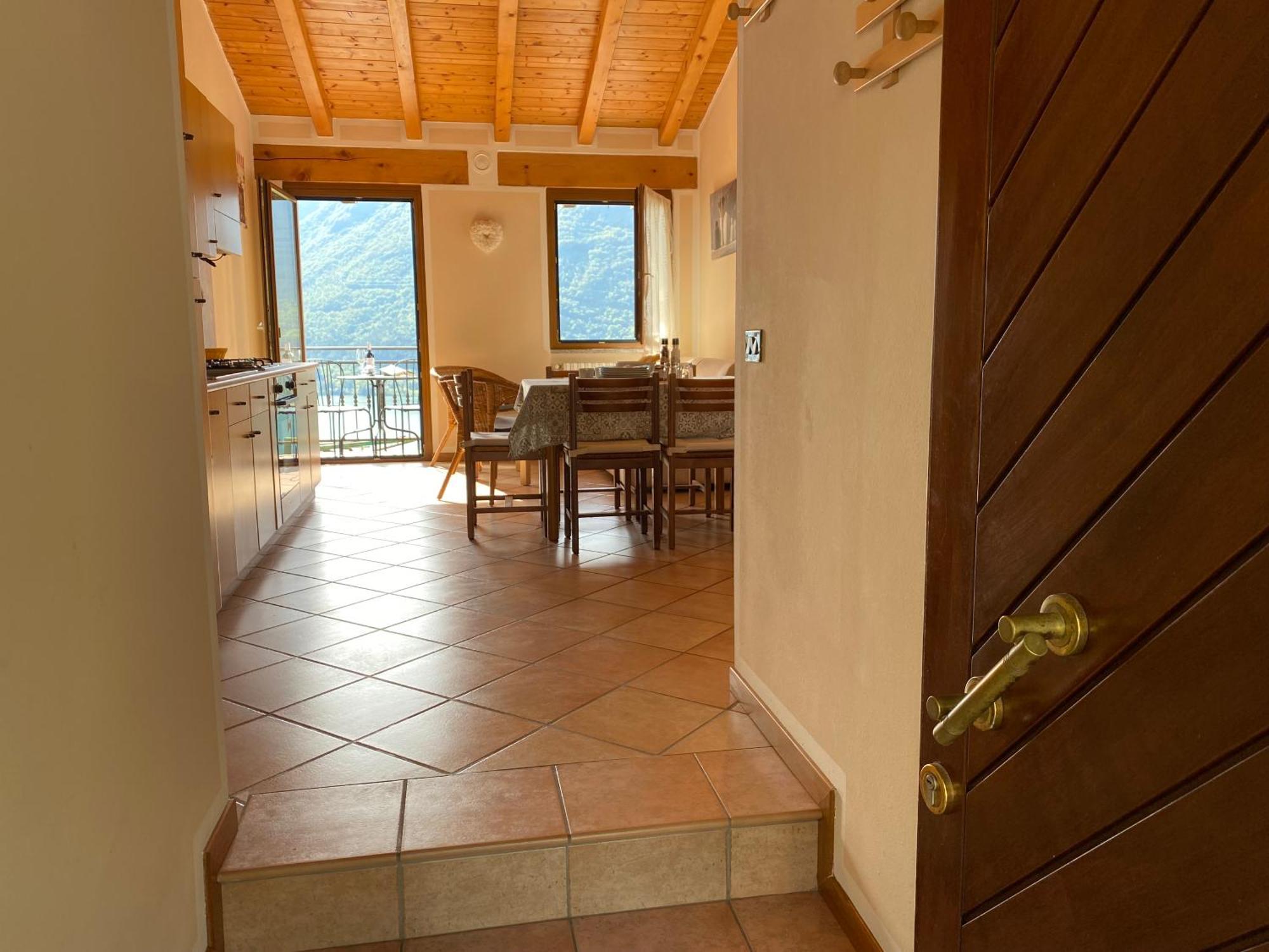 Casa Carla, Bis 4 Personen, Garten, Balkon Mit Blick Auf Den See Und Die Berge クロネ エクステリア 写真